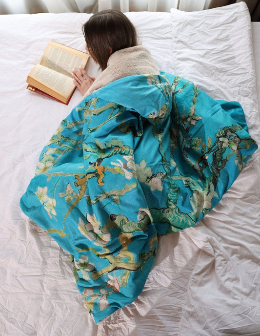 Almond Blossom Battaniye